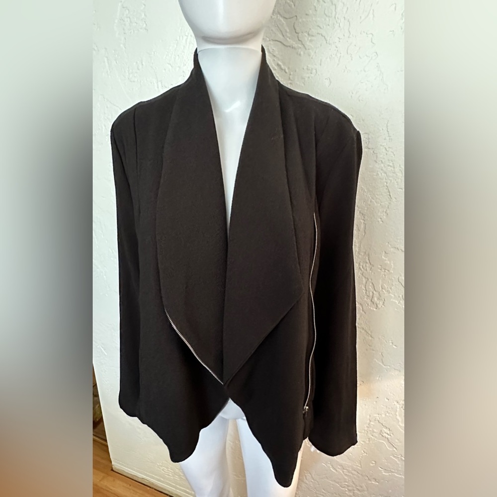 Elodie Cropped Black Zip Jacket - Size Large